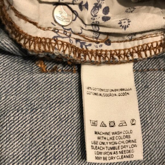 Free People Caroline Destroyed Cut Off Shorts. 24 - Picture 8 of 8